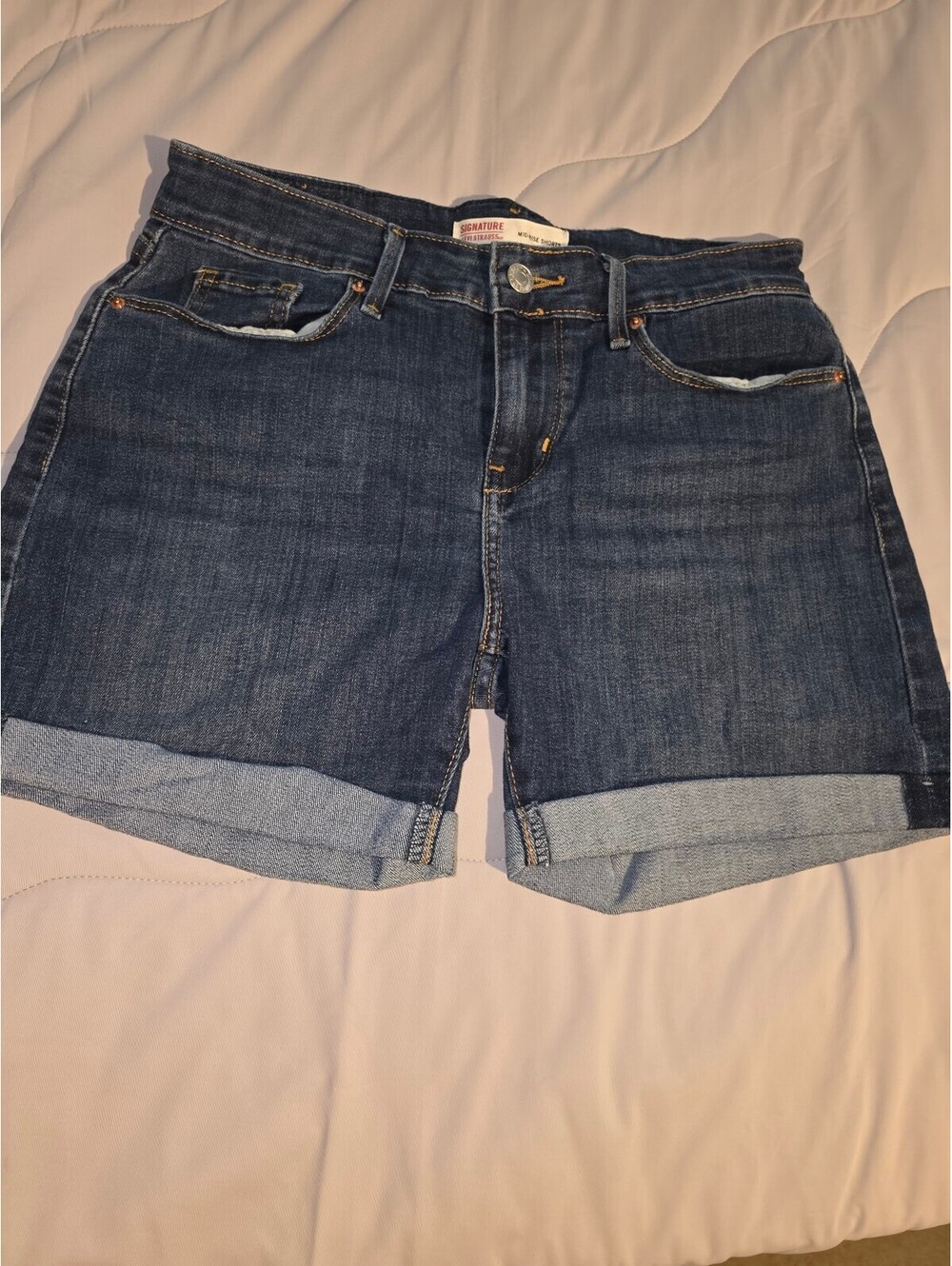 Levi's signature   Women's Cuffed Denim Shorts - Size 2